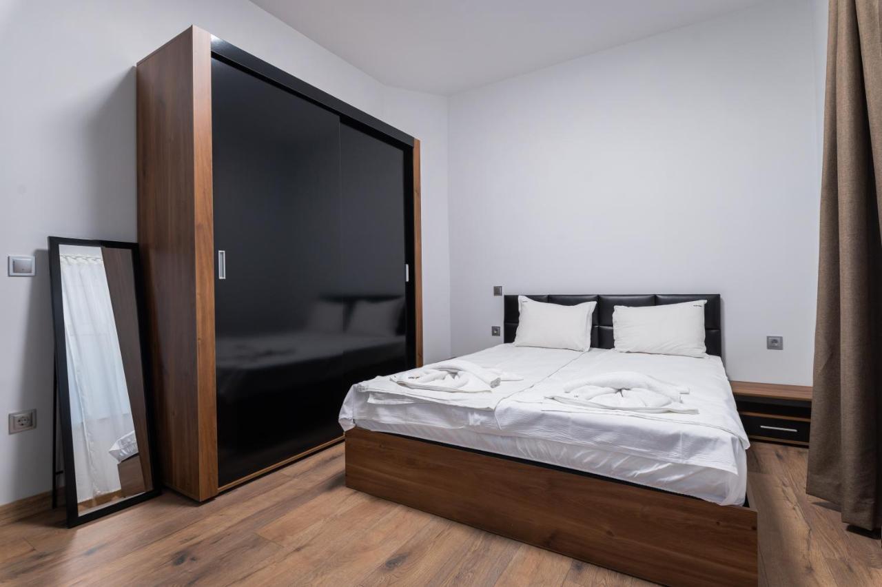 La Luna - High-End 2Bd Flat In The Top Centre By Flat Mаnager Sofia Luaran gambar