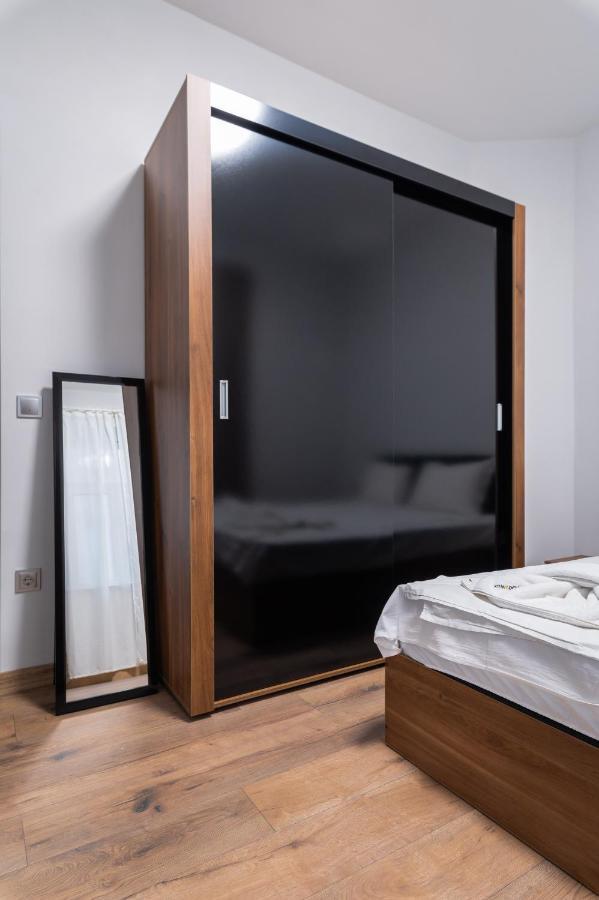 La Luna - High-End 2Bd Flat In The Top Centre By Flat Mаnager Sofia Luaran gambar