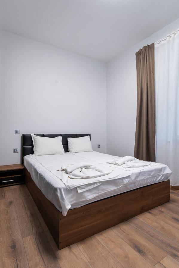 La Luna - High-End 2Bd Flat In The Top Centre By Flat Mаnager Sofia Luaran gambar