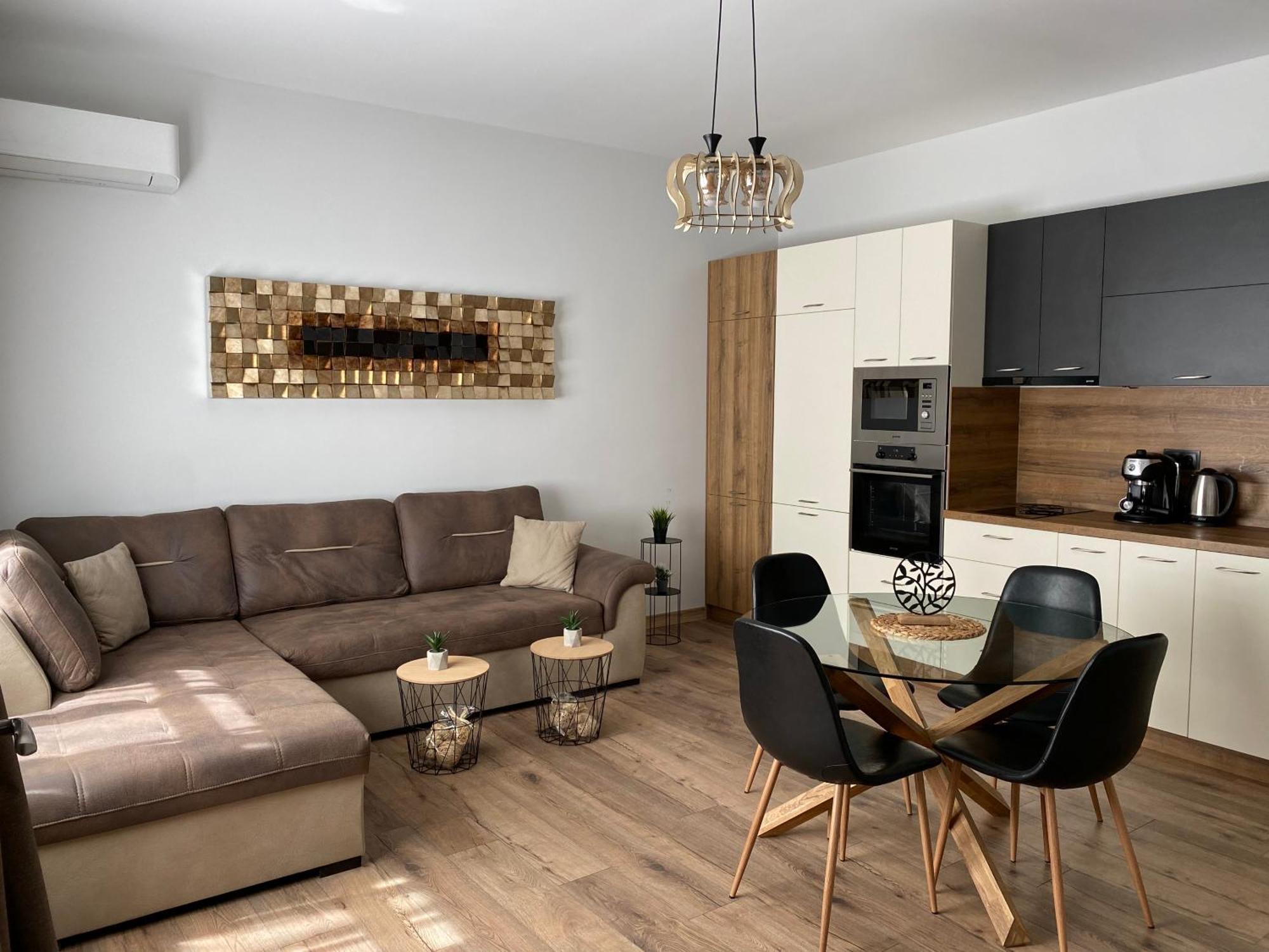 La Luna - High-End 2Bd Flat In The Top Centre By Flat Mаnager Sofia Luaran gambar
